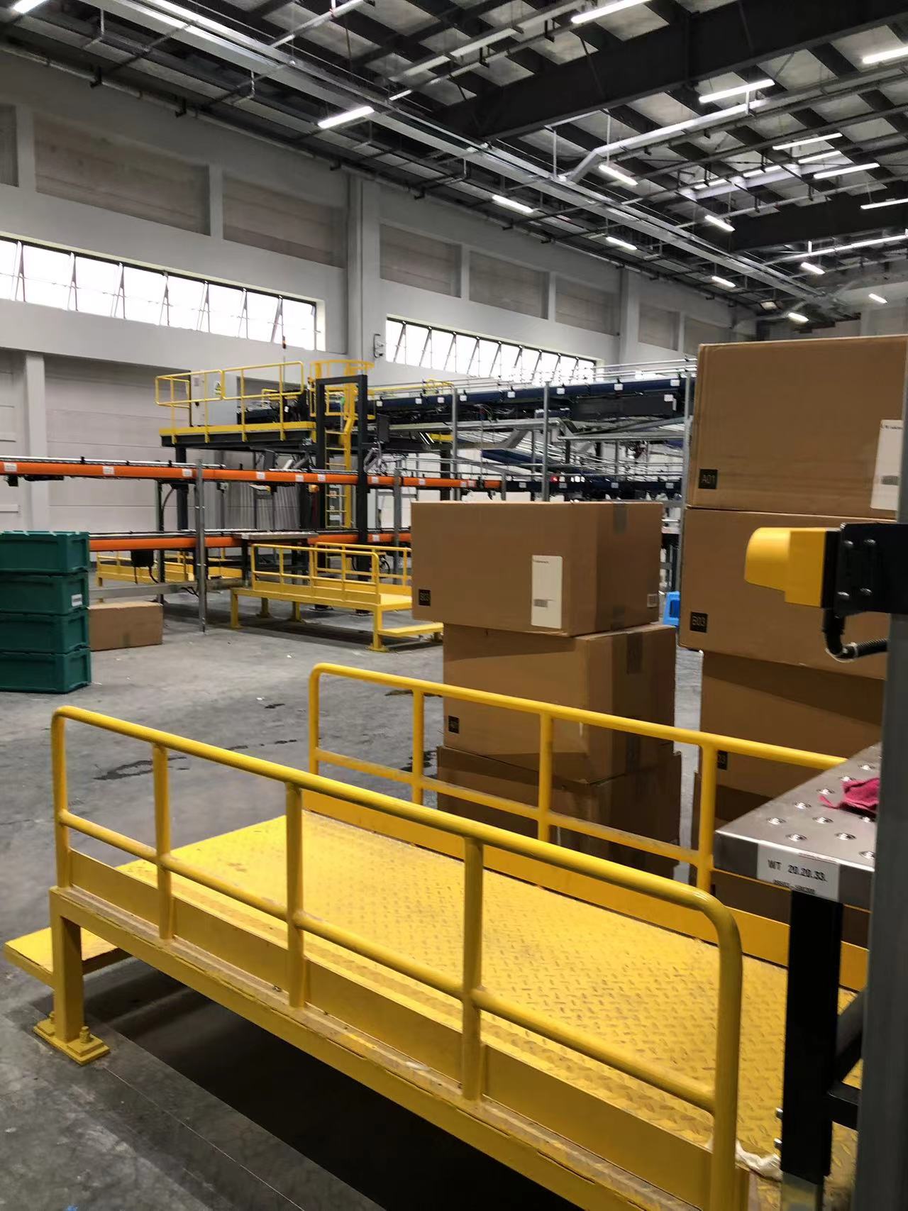 某世界品牌服装分选基地施工现场(图2)