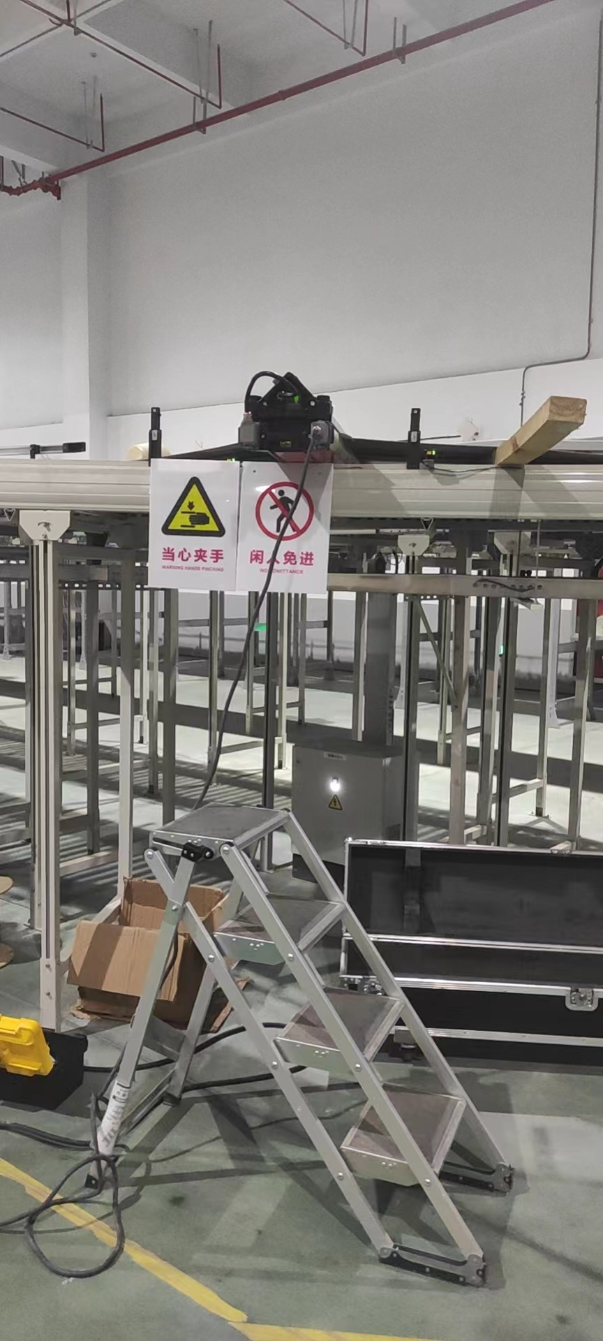 世界知名玩具企业仓储皮带跟换现场(图2)